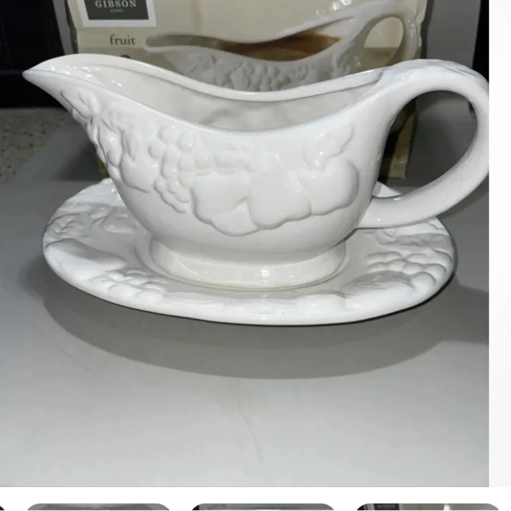 Gibson 2-Piece White Gravy Boat & Saucer Set w/Emboss Fruit Design With Box